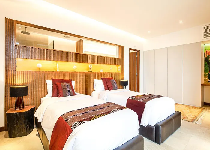 Stunning 6 Bedroom Villa With Breathtaking Scenery *