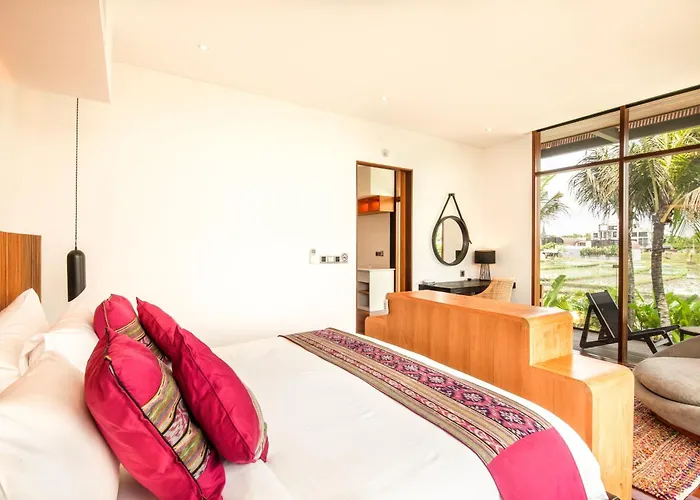 Stunning 6 Bedroom Villa With Breathtaking Scenery *